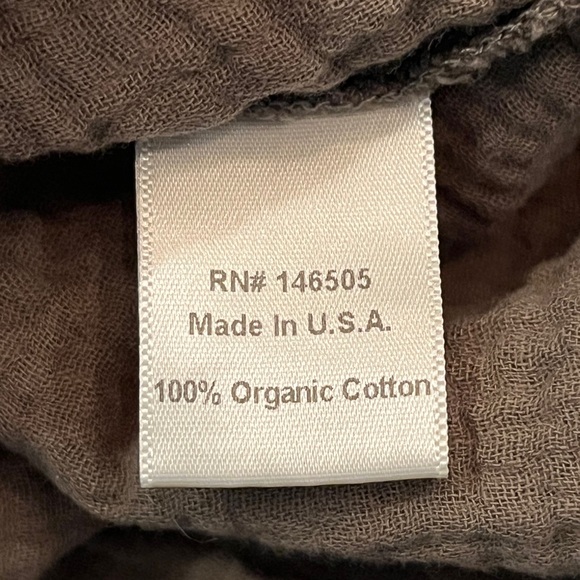 LA relaxed Organic cotton gauzy Olive Button-Up Vneck Shirt. GUC! - Picture 4 of 7